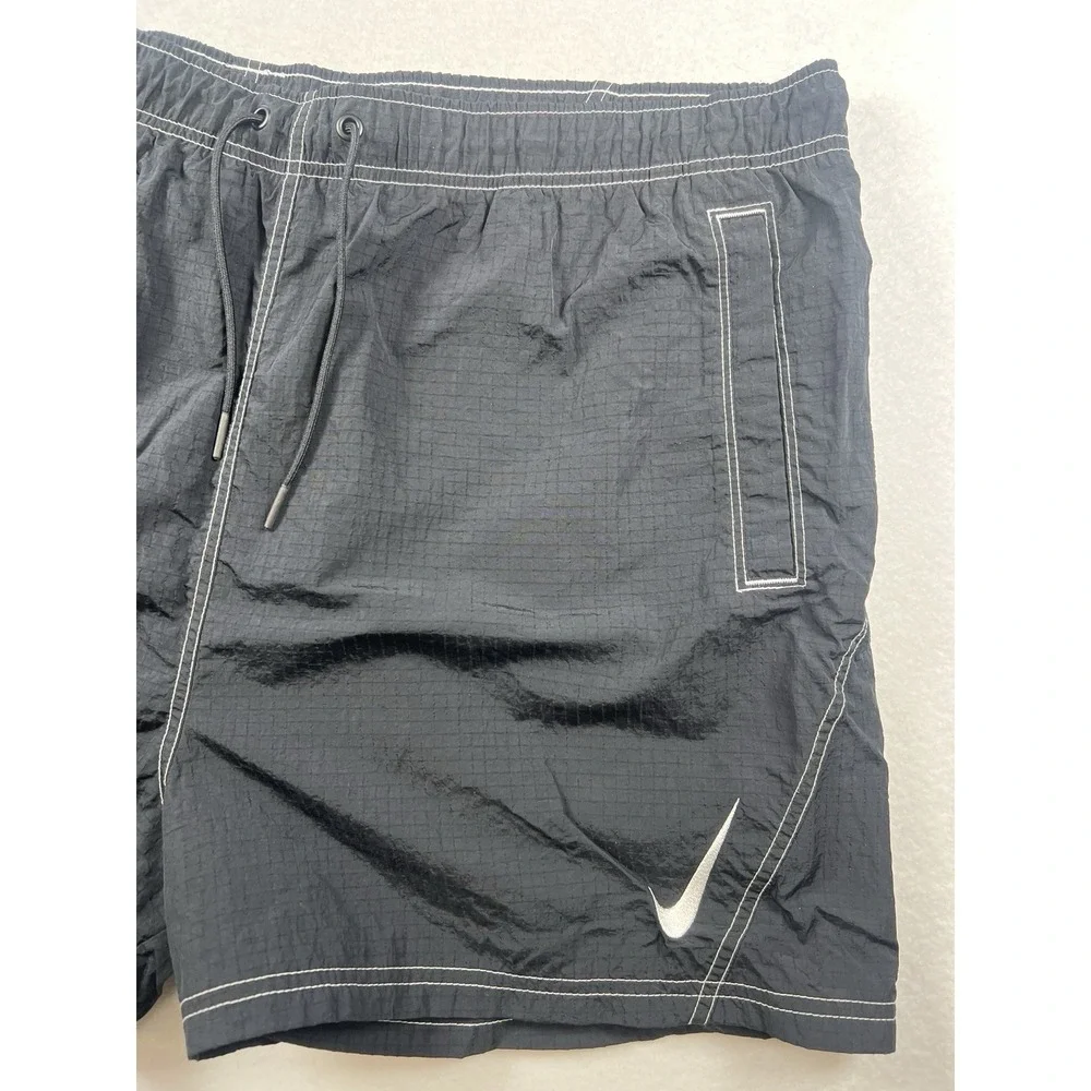 Nike Sportswear Swoosh Women's Woven High-Rise Shorts - Size XXL (DD5592-010)‎